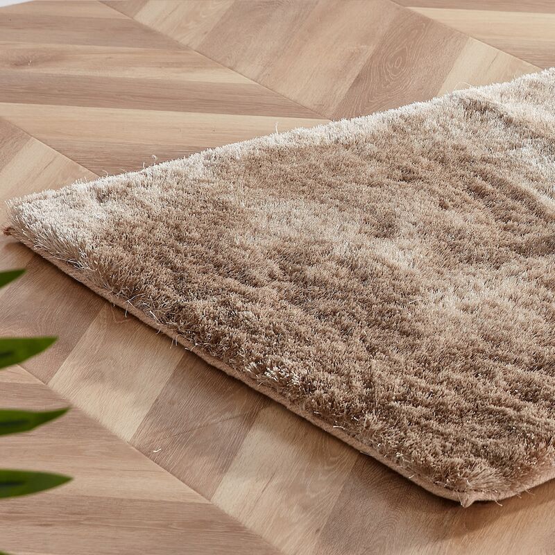 Mindy nukkamatto hiekka lähikuva miljöössä